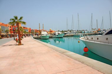 Zakynthos adası yakınındaki gemiler, Yunanistan