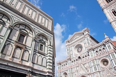 Basilica di Santa Maria del Fiore (İngilizce, Basilica of Saint Mary çiçek) Floransa, İtalya'nın ana Kilisesi olduğunu.