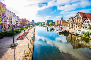 Old Town ve tahıl ambarları Brda ırmak, Bydgoszcz, Polonya