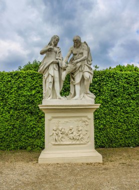Heykel Viyana Belvedere bahçesinde görünümünü