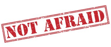 beyaz zemin üzerine kırmızı pul izole çekinmeyen