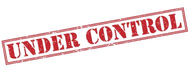 Beyaz arka plan üzerinde izole kontrolü kırmızı pul altında