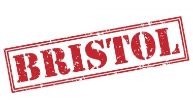 Beyaz arka plan üzerinde izole bristol kırmızı pul