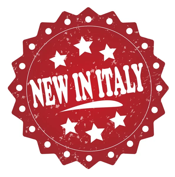 白い背景の上のイタリアの赤いスタンプの新機能 — ストック写真