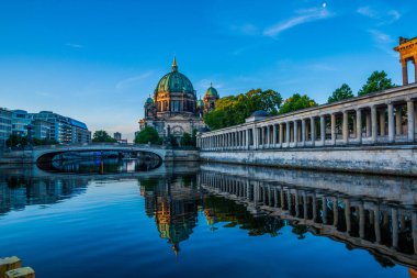 Berliner Dom Katedrali, gündoğumu, Berlin, Almanya