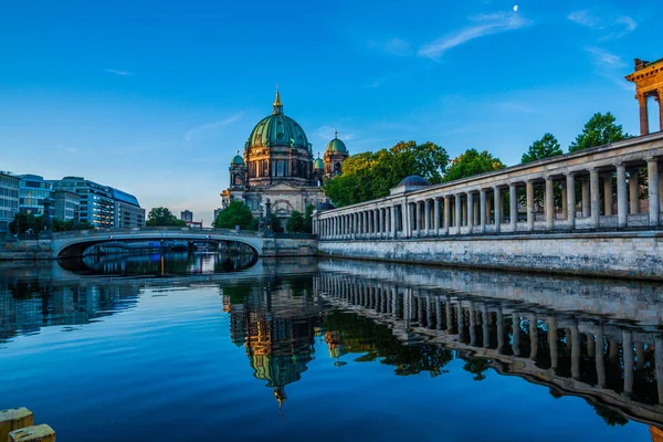 Berliner Dom Katedrali, gündoğumu, Berlin, Almanya