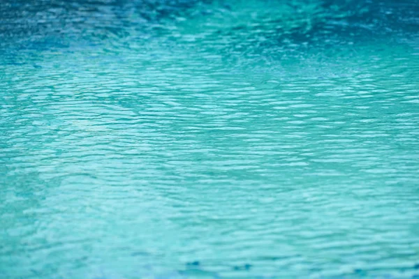 Piscina blu dettaglio acqua increspata — Foto Stock