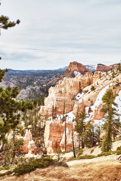 Increíblemente hermoso paisaje en Bryce Canyon National Park, Utah, EE.UU. — Foto de Stock