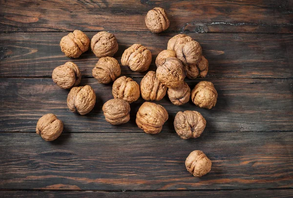 Closeup ceviz ahşap karanlık tablo