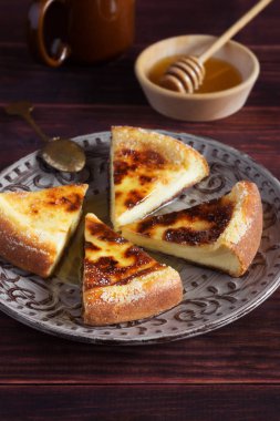 Bal ile pişmiş puding