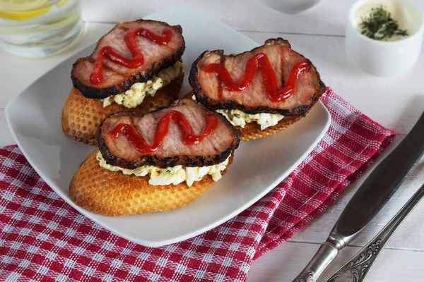 Sandwiches met ham en ketchup — Stockfoto