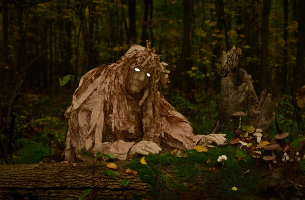  Beyaz gözlü ahşap cin