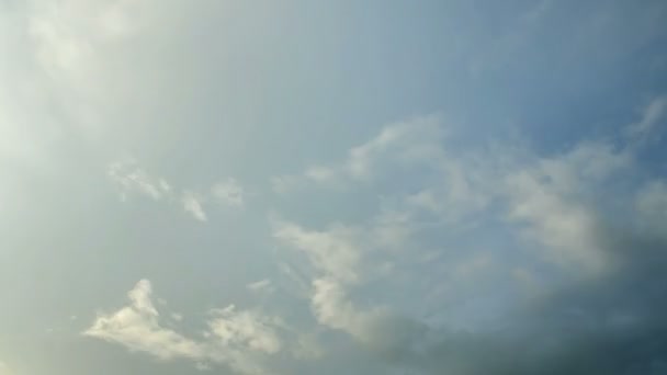 Хмари Швидко Пливуть Вечірньому Небі Заході Сонця — стокове відео