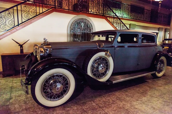 Elegante Stutz 1928 8 BB negro halcón velocista — Foto de Stock