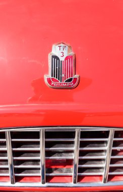 Kırmızı 1957 Triumph roadster