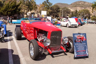 Kırmızı 1932 Ford Hi Boy 