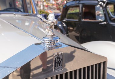 Beyaz 1949 Rolls Royce Gümüş Şafak Sedan 