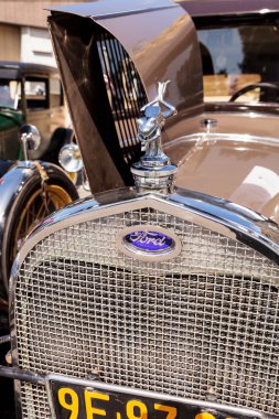 Tan 1929 Ford Deluxe Şehir Sedan