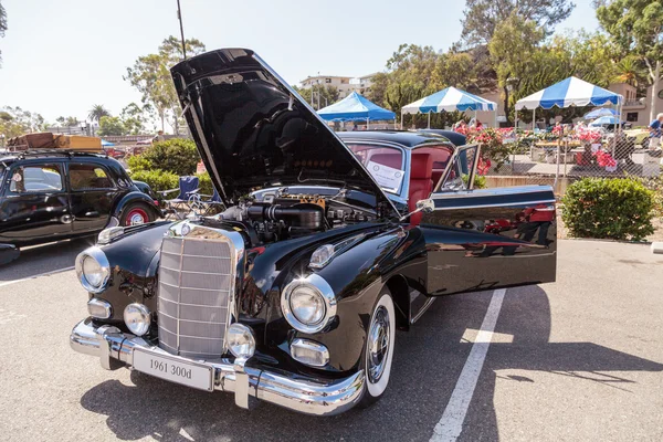 Negro 1961 Mercedes Benz 300d — Foto de Stock