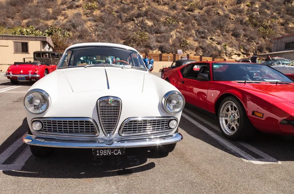 Белый 1959 Alfa Romeo Givlietta — стоковое фото