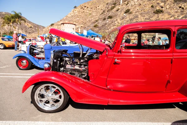 Red 1933 Ford 40 sedan — Stock Photo, Image