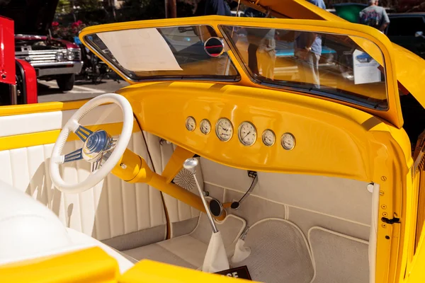 Yellow 1934 Ford Roadster — Stock Photo, Image