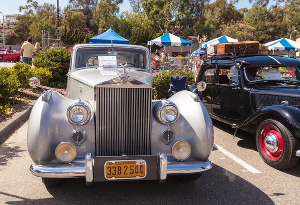 White 1949 Rolls Royce Silver Dawn Sedan — стокове фото