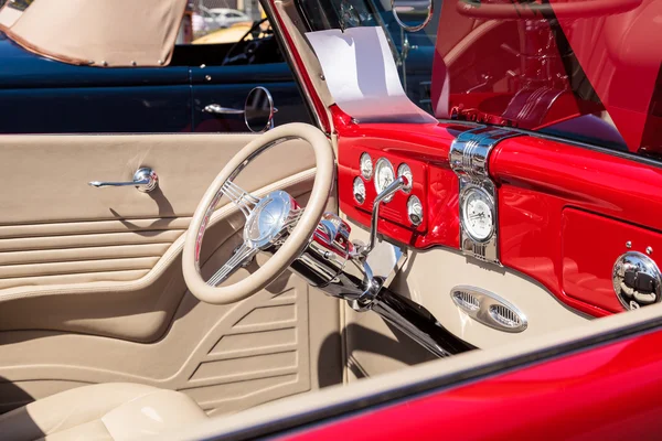 Red 1936 Ford Model 68 Cabriolet — Stock Photo, Image