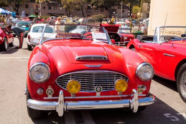 Kırmızı 1961 Austin Healey 3000 