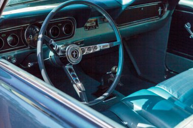 Siyah 1966 Ford Mustang