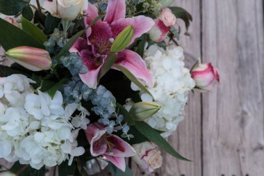 Beyaz ve Pembe buket düğün 