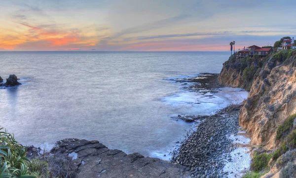Sonnenuntergang vom Halbmond Bay Point Park in Laguna Beach — Stockfoto