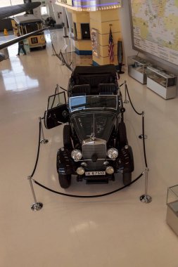 Eski 1939 Mercedes-Benz modeli G4 Offener Touring vagon bir kez 