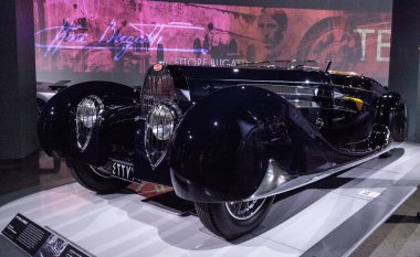 Karanlık 1939 Bugatti 57c Vanvooren tarafından tipi