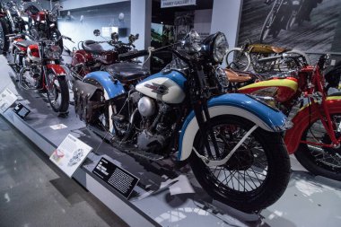 Mavi 1939 Harley-Davidson modeli El mankafa
