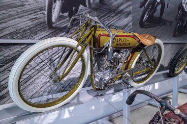 Zeytin Harley Davidson kurulu parça yarış motosiklet