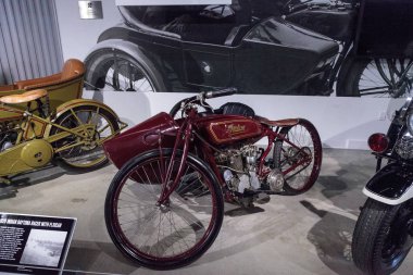 Kızılderili Daytona Racer motosiklet Flxicar ile 