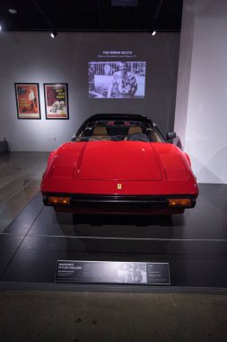 Kırmızı 1982 Ferrari 308 Gtsi