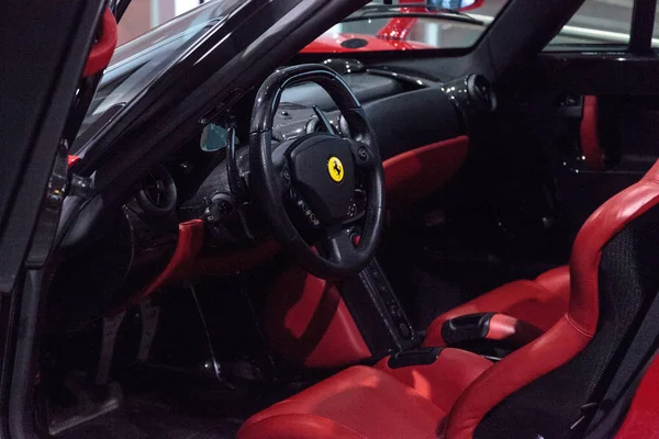 Classic red Ferrari — Stock Photo, Image