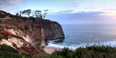 Crystal Cove beach en uzak Güney ucunda üzerinden günbatımı
