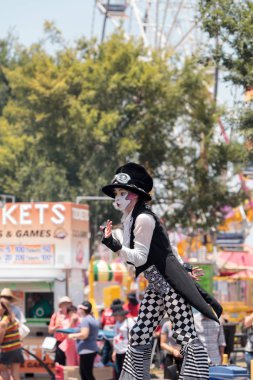 Dragon Knights steampunk Uzunbacak walkers