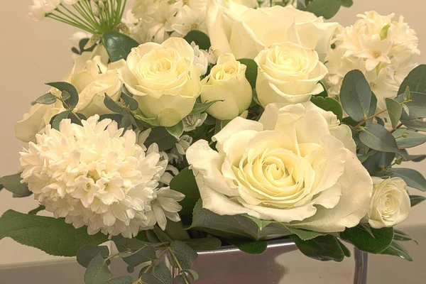 White wedding bouquet of flowers including roses — Stock Photo, Image