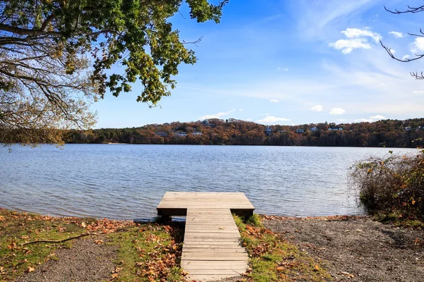 Scargo Lake si affaccia sulla collina di Dennis Massachusetts su Cap — Foto Stock