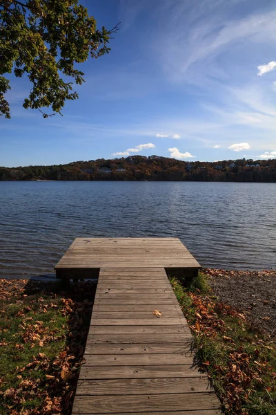 Scargo Lake si affaccia sulla collina di Dennis Massachusetts su Cap — Foto Stock