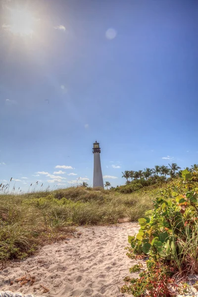 Latarnia morska Cape Florida w parku stanowym Bill Baggs Cape Florida — Zdjęcie stockowe
