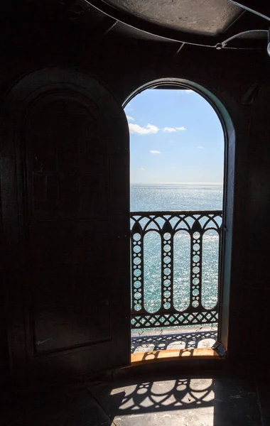Door from inside the Cape Florida Lighthouse to the outer walk — Stock Photo, Image