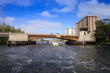 Pompano Sahili 'ndeki Hillsboro Köprüsü