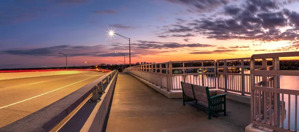 Lichte Sporen Van Auto Jolley Bridge Naar Marco Island Florida — Stockfoto