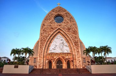 Ave Maria, Florida, ABD - 19 Nisan 2020: Ave Maria Üniversitesi kampüsündeki Ave Maria Parish Kilisesi.