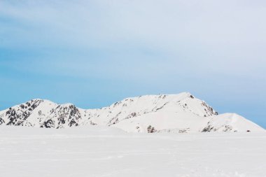 Tateyama Kurobe Alp Yolu ve güzel manzara Japonya 'daki Tateyama Japon Alpleri, Toyama.